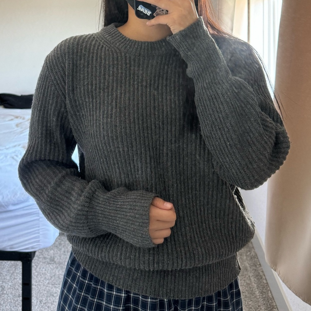 Women's Gray Sweater Knit Small size